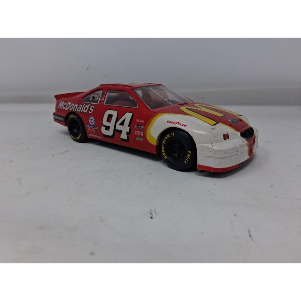Bill Elliott 94 McDonald's Thunderbird ERTL 1/24 Diecast NASCAR. H